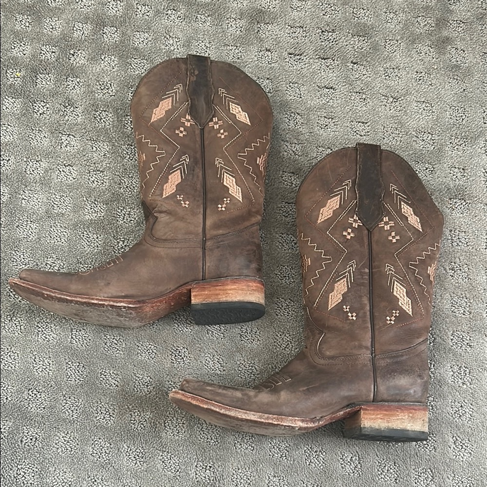 Vintage Circle G Brown Leather Cowboy Boots w/ Embroidery
